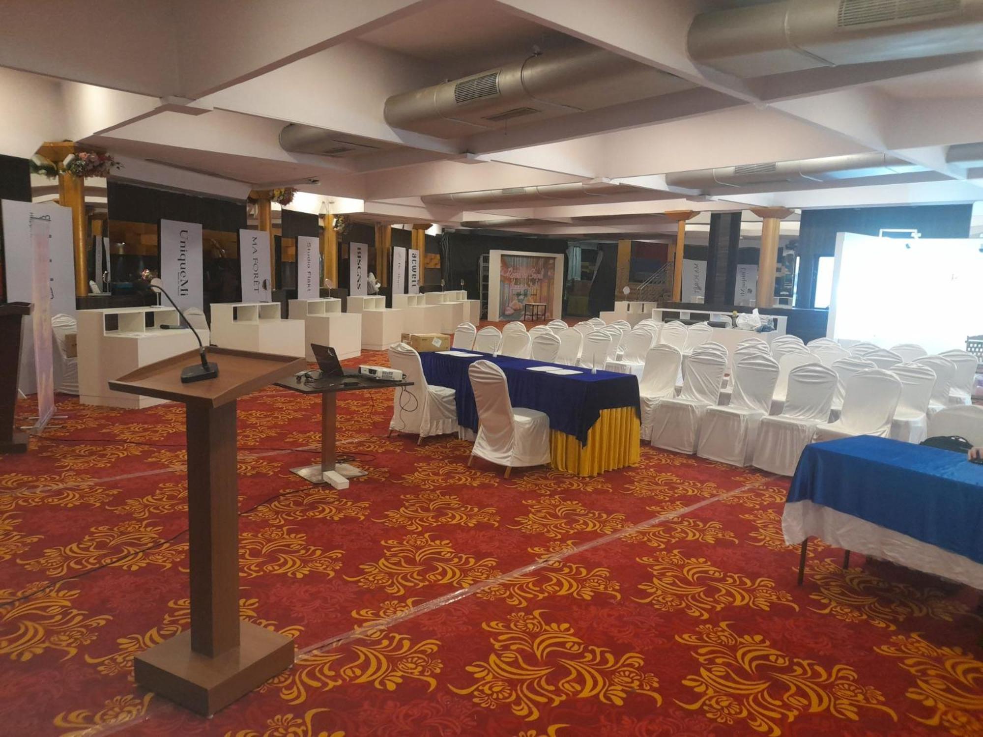 Hotel Mumbai House Juhu, Santacruz West, Mumbai Bagian luar foto