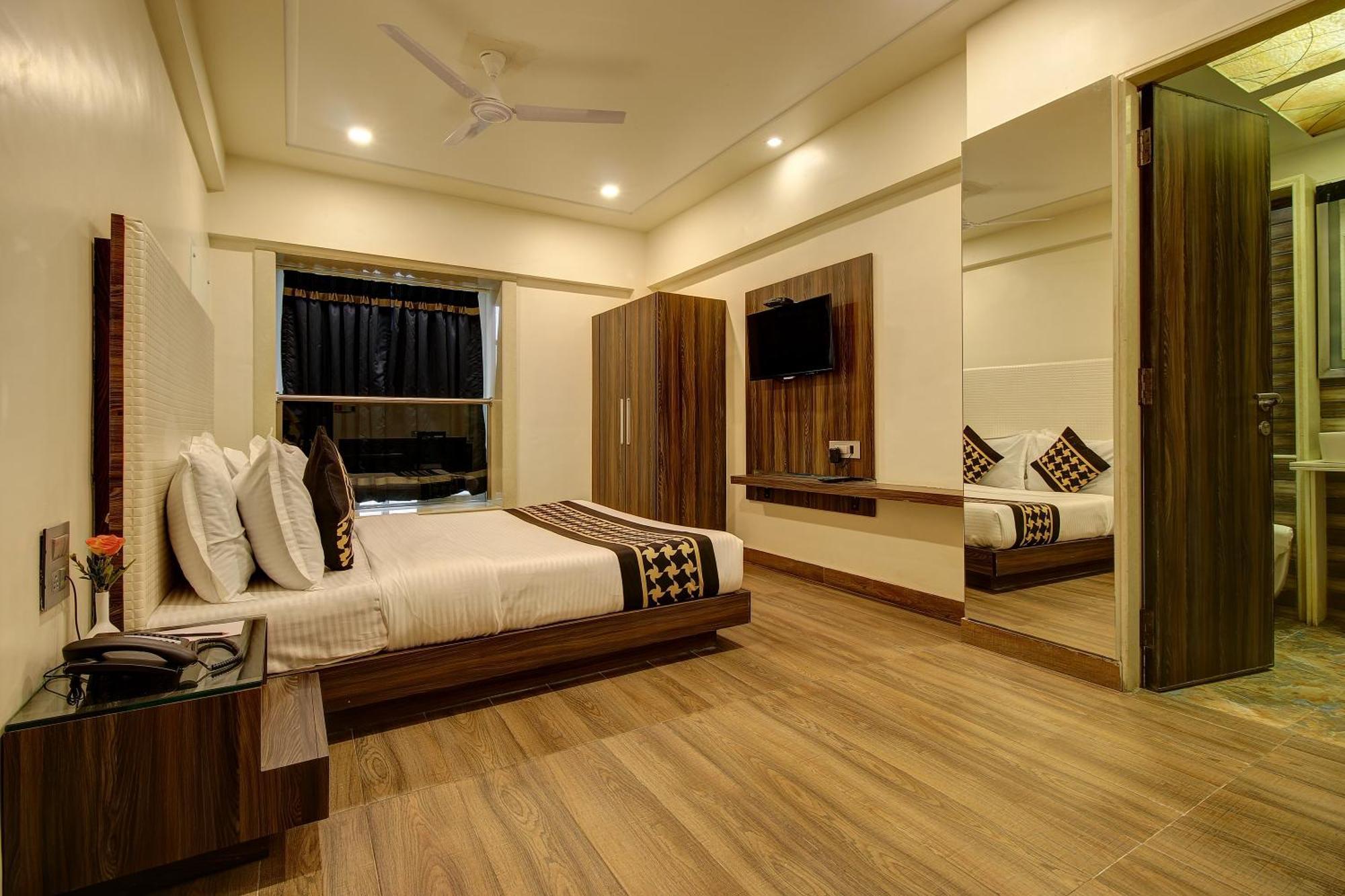 Hotel Mumbai House Juhu, Santacruz West, Mumbai Ruang foto